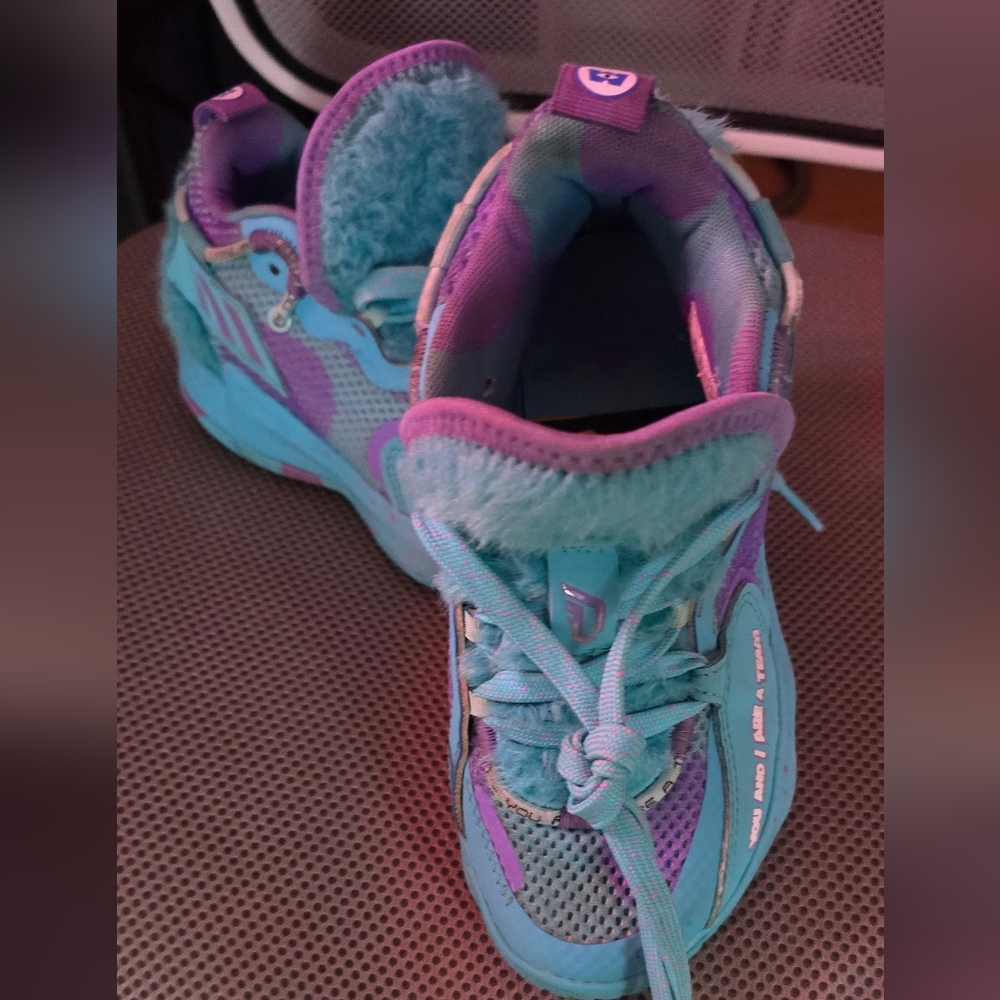A COLLABORATION BETWEENADIDAS BASKETBALL,DAMIAN LILLARD AND DISNEYPIXAR.